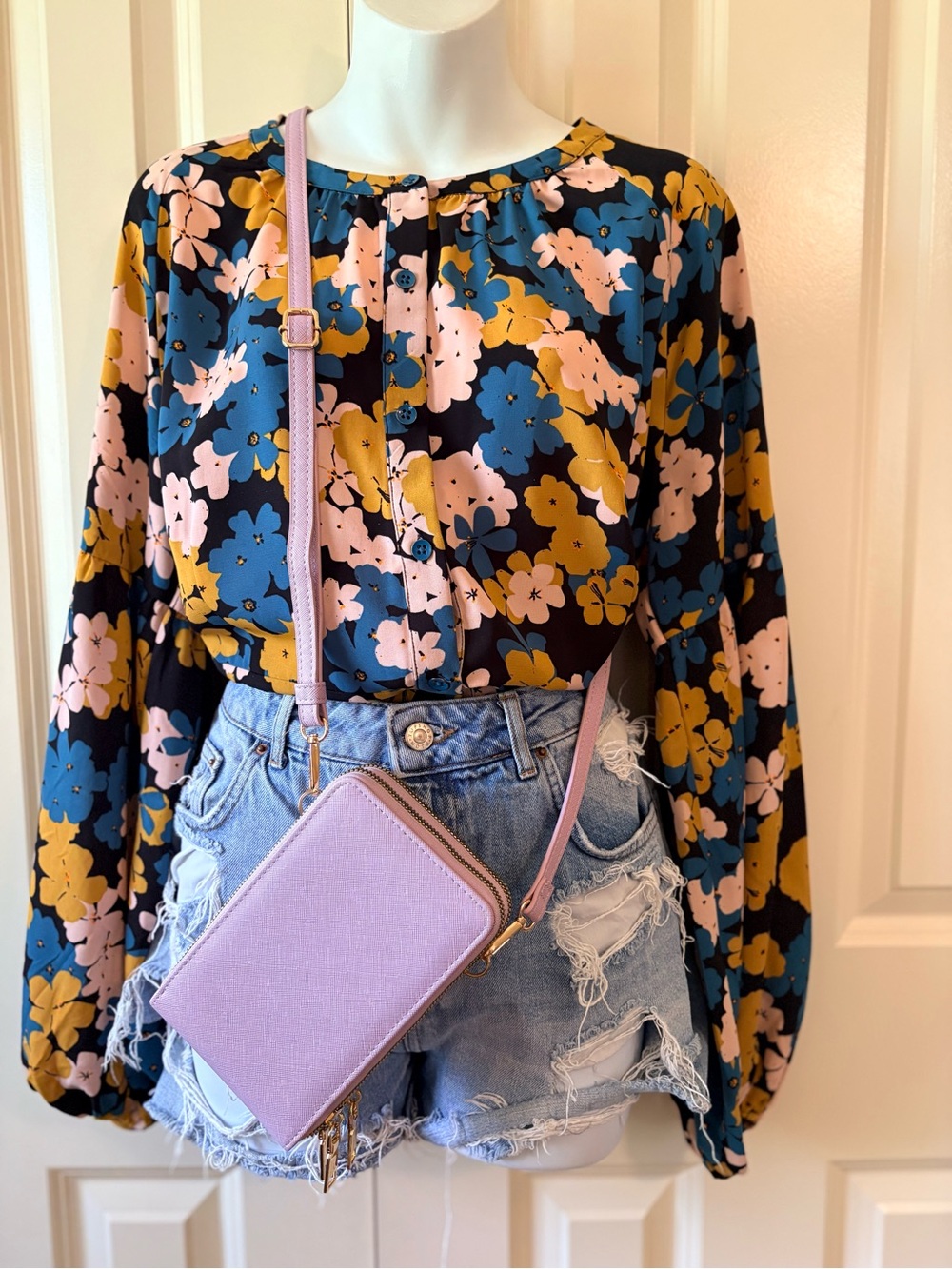 2 pc Floral Button-Front Blouse w/ mauve color Crossbody Bag, size L
